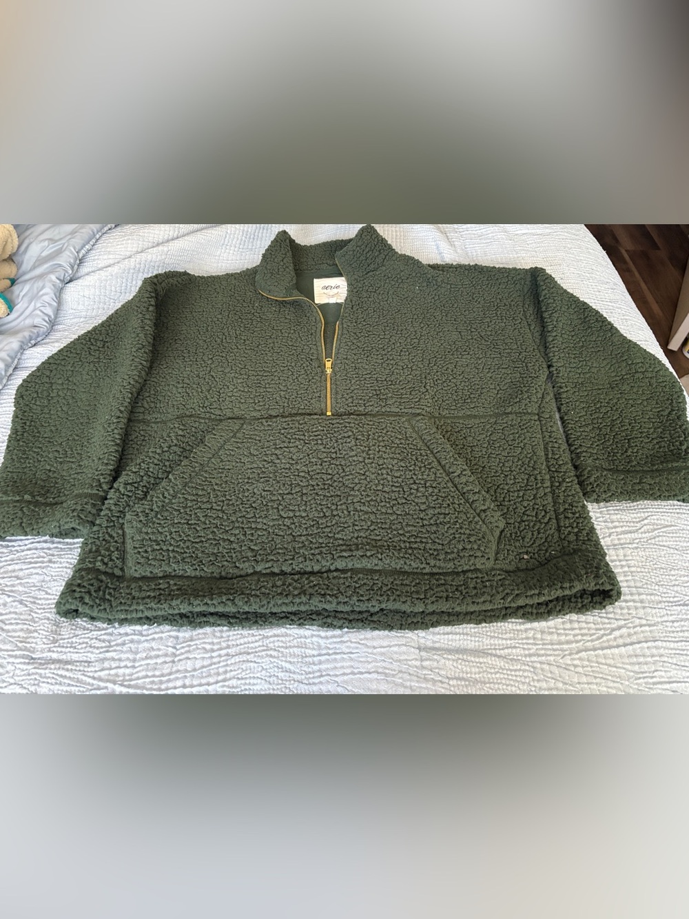 Aerie Green Quarter-Zip Sherpa Fleece
Pullover Size M